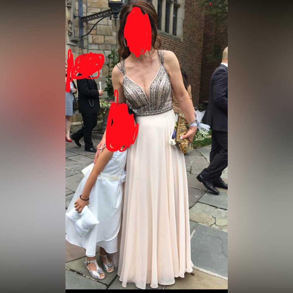 (S) Elegant Beige Evening Gown Bicici & Coty